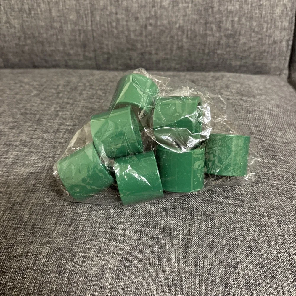 Emerald Green Napkin‎ Rings Set of 8 Made In Hong Kong Lightweight Christmas